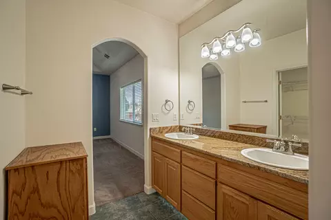 Bath - 160 Keystone Way, Eagle Point, OR 97524 photo 3 of 3