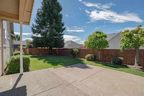 Exterior - 160 Keystone Way, Eagle Point, OR 97524 photo 3 of 4