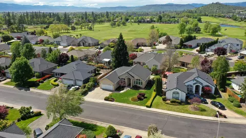 View/Area - 160 Keystone Way, Eagle Point, OR 97524 photo 6 of 11