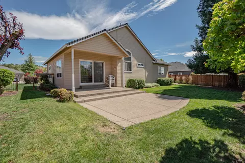 Exterior - 160 Keystone Way, Eagle Point, OR 97524 photo 4 of 4