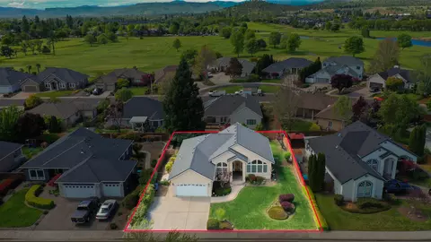 View/Area - 160 Keystone Way, Eagle Point, OR 97524 photo 4 of 11