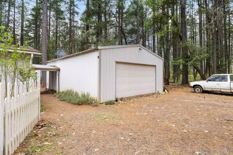 110 Falling Leaf Dr, Selma, OR 97538 photo 2