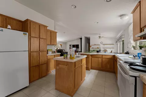 110 Falling Leaf Dr, Selma, OR 97538 photo 9