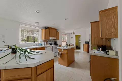 110 Falling Leaf Dr, Selma, OR 97538 photo 6