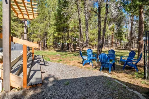 Exterior - 55526 Circle St, Bend, OR 97707 photo 6 of 7