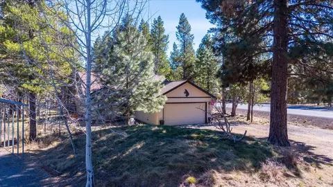 Exterior - 55526 Circle St, Bend, OR 97707 photo 2 of 7