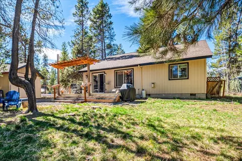 Exterior - 55526 Circle St, Bend, OR 97707 photo 4 of 7