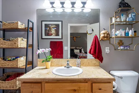 Bath - 55526 Circle St, Bend, OR 97707 photo 1 of 3