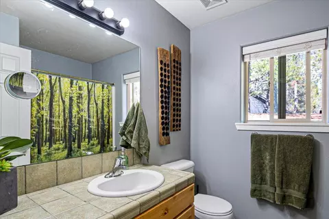 Bath - 55526 Circle St, Bend, OR 97707 photo 3 of 3