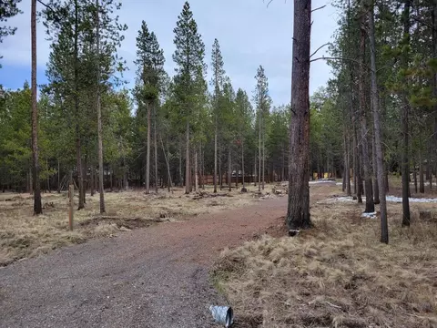 55540 Big River Dr, Bend, OR 97707 photo 3