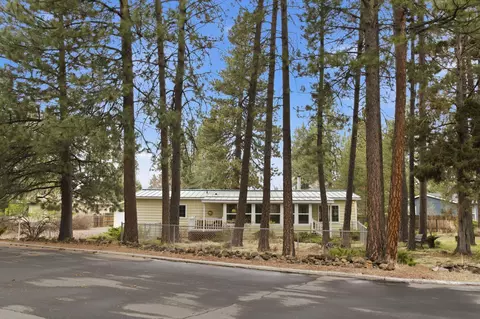 61067 Chuckanut Dr, Bend, OR 97702