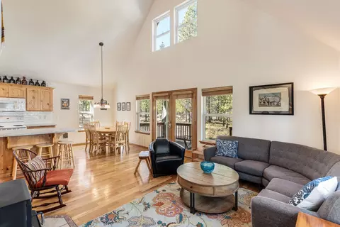 Living - 55150 Jack Pine Way, Bend, OR 97707 photo 3 of 5