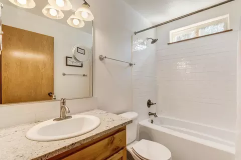 Bath - 55150 Jack Pine Way, Bend, OR 97707 photo 1 of 1
