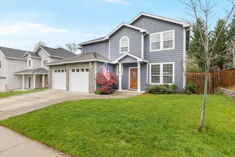 4549 Wolf Run Dr, Medford, OR 97504