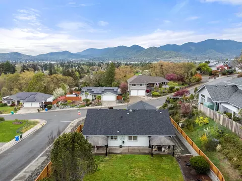 View/Area - 1515 Panoramic Loop, Grants Pass, OR 97527 photo 1 of 3