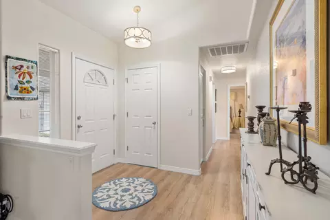 Entry Way - 1515 Panoramic Loop, Grants Pass, OR 97527 photo 1 of 1