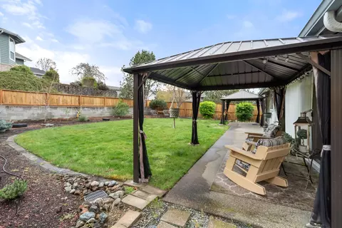 Exterior - 1515 Panoramic Loop, Grants Pass, OR 97527 photo 3 of 4