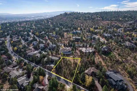 1327 NW Constellation Dr, Bend, OR 97703