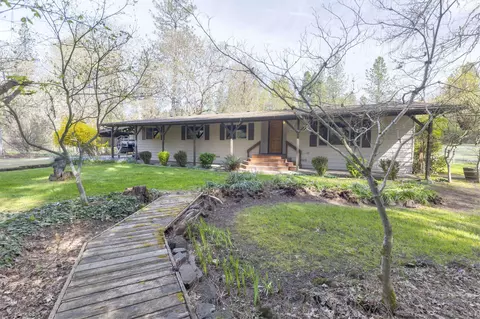 5600 Demaray Dr, Grants Pass, OR 97527