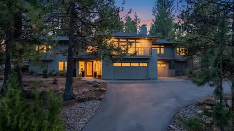 2589 NW Champion Cir, Bend, OR 97703