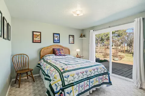 Bedroom - 21810 Repine Dr, Bend, OR 97701 photo 2 of 4