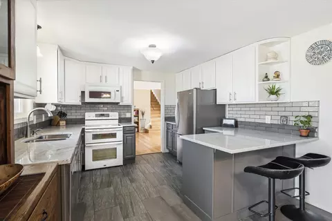Kitchen - 21810 Repine Dr, Bend, OR 97701 photo 2 of 4
