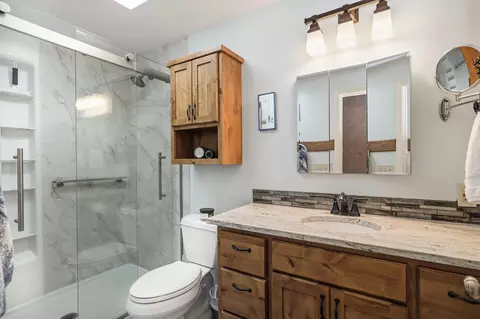 Bath - 21810 Repine Dr, Bend, OR 97701 photo 2 of 2