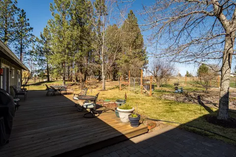 Exterior - 21810 Repine Dr, Bend, OR 97701 photo 7 of 13