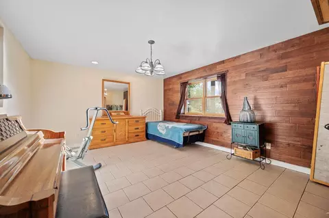 Bedroom - 2957 Mark Ct, Chiloquin, OR 97624 photo 3 of 4