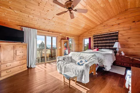 Bedroom - 2957 Mark Ct, Chiloquin, OR 97624 photo 1 of 4