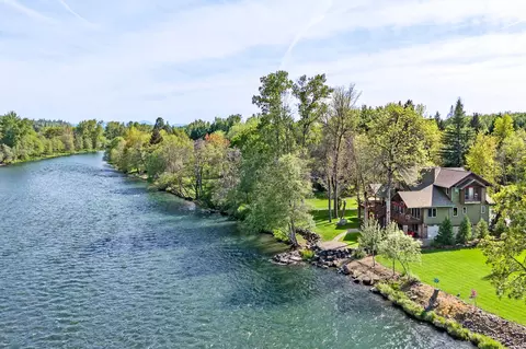 343 Rene Dr, Shady Cove, OR 97539