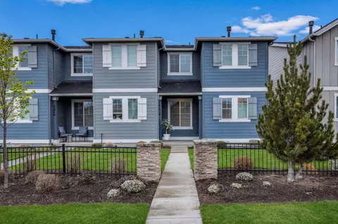 3741 Eagle Rd, Bend, OR 97701