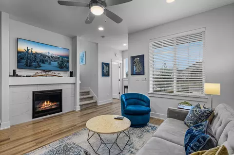 Living - 3741 Eagle Rd, Bend, OR 97701 photo 3 of 6