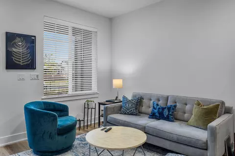Living - 3741 Eagle Rd, Bend, OR 97701 photo 2 of 6