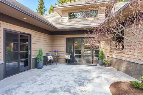 Exterior - 61440 Tam Mcarthur Loop, Bend, OR 97702 photo 10 of 12
