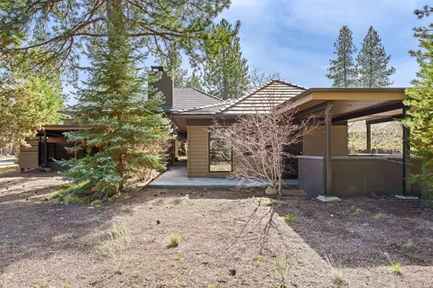 Exterior - 61440 Tam Mcarthur Loop, Bend, OR 97702 photo 7 of 12