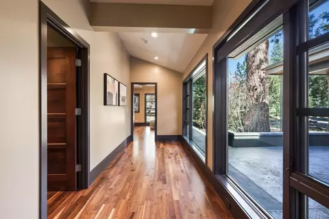 Entry Way - 61440 Tam Mcarthur Loop, Bend, OR 97702 photo 4 of 4