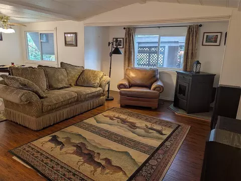 1055 N 5th UNIT 19, Jacksonville, OR 97530