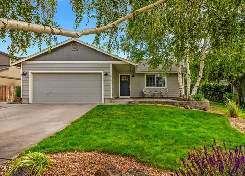 20731 Justice Ct, Bend, OR 97701