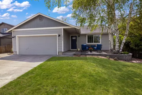 20731 Justice Ct, Bend, OR 97701