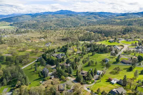 155 Morton Way, Jacksonville, OR 97530