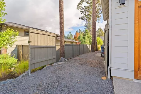 Exterior - 60882 SW Headwaters Loop, Bend, OR 97702 photo 13 of 19