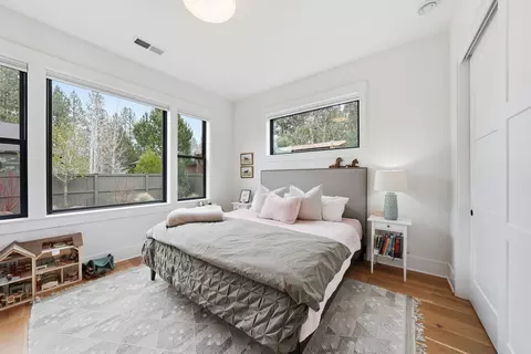 Bedroom - 60882 SW Headwaters Loop, Bend, OR 97702 photo 5 of 9