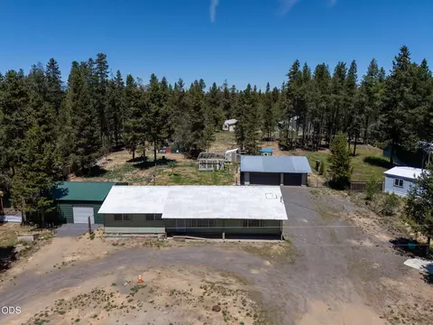 16184 Del Pino Dr, La Pine, OR 97739