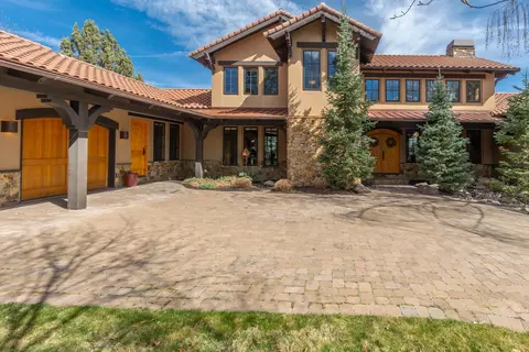 23098 Watercourse Way, Bend, OR 97701