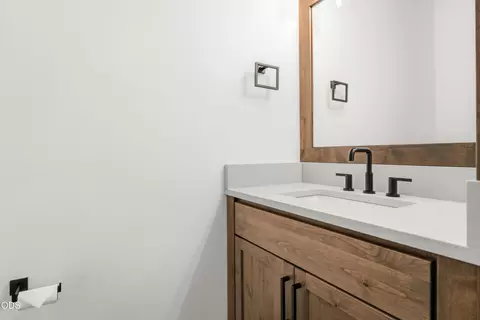 Bath - 17780 Preservation Loop #486, Bend, OR 97707 photo 4 of 7