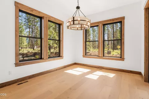 Dining - 17780 Preservation Loop #486, Bend, OR 97707 photo 1 of 2