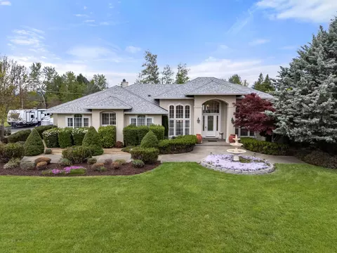 660 Coutant Ln, Grants Pass, OR 97527