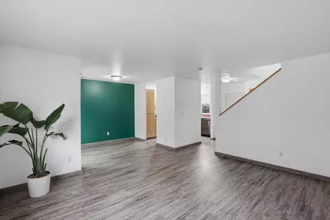 467 Tulipan Way, Talent, OR 97540