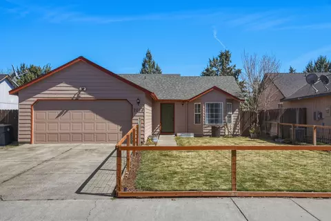 2004 SW 29th St, Redmond, OR 97756